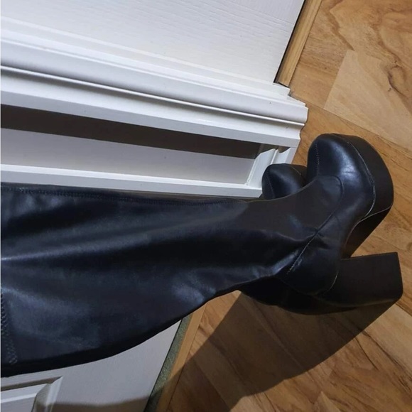 High platform boots - Picture 7 of 7